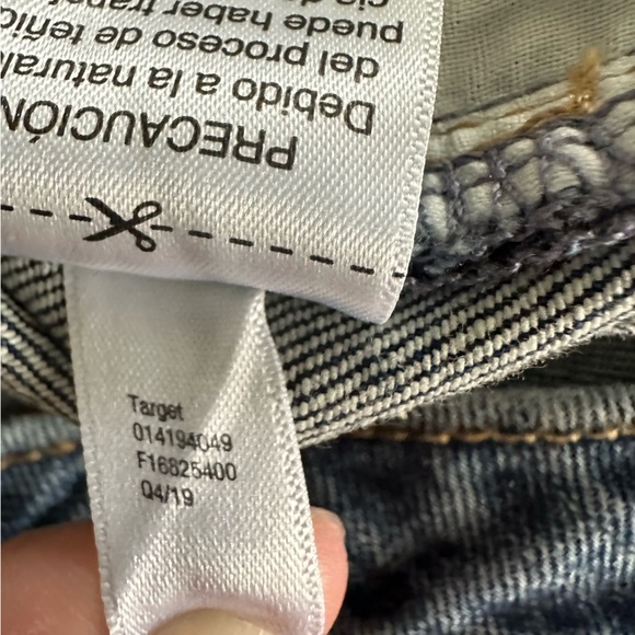 Universal Thread Women’s Jean Shorts High Rise Shortie Size 0/25 Vintage Stretch - Picture 6 of 8